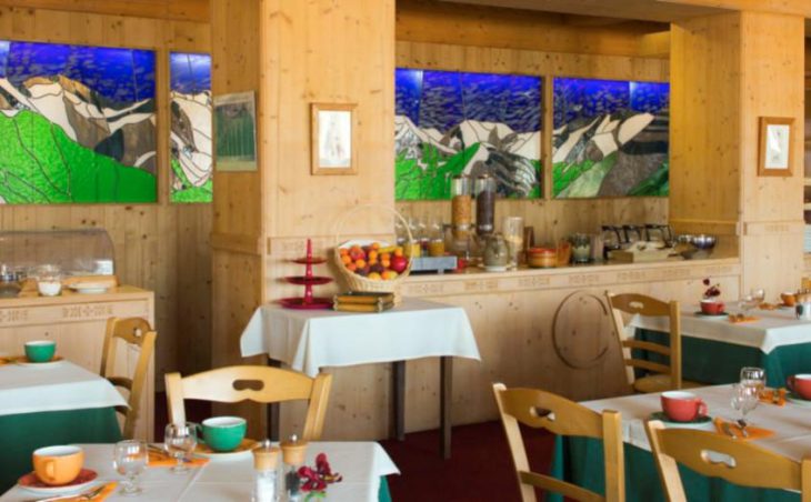 Hotel le Castillan, Alpe d'Huez, Breakfast Room